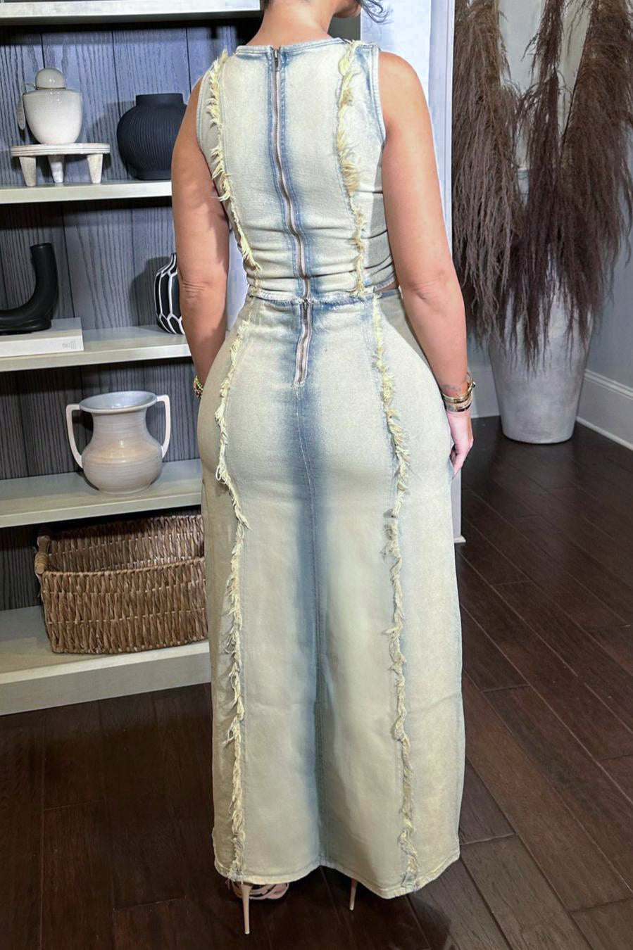 Distressed Denim Two-Piece Set – Sleeveless Crop Top & Maxi Skirt