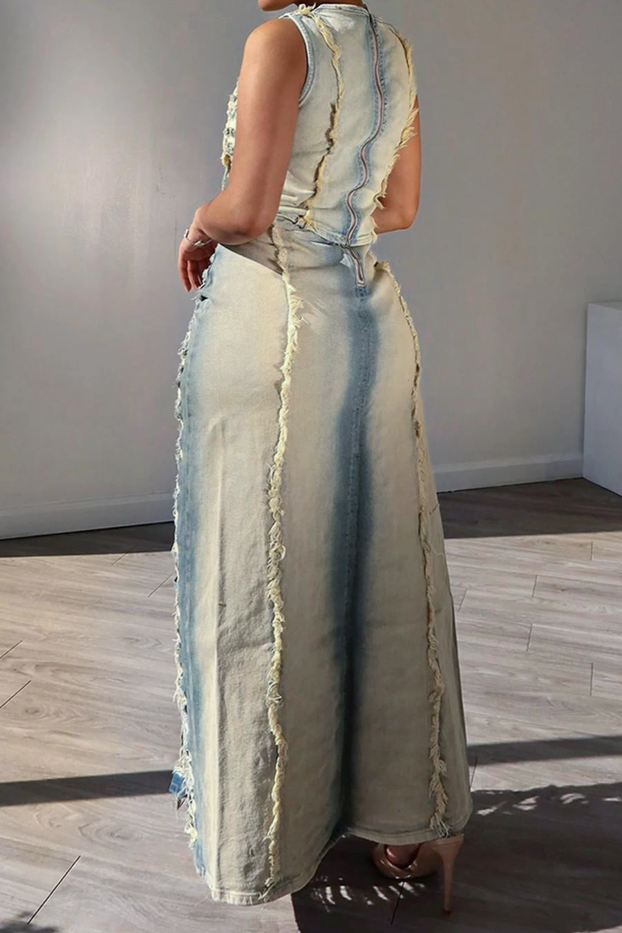 Distressed Denim Two-Piece Set – Sleeveless Crop Top & Maxi Skirt