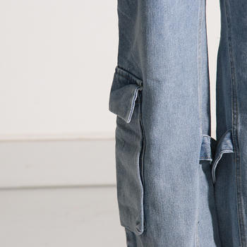 Stylish Retro High-Waisted Straight Leg Jeans with Slight Stretch and Cargo Pockets